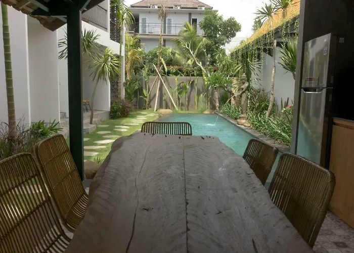 D'batan Kendal Studio Maison d'hôtes Canggu